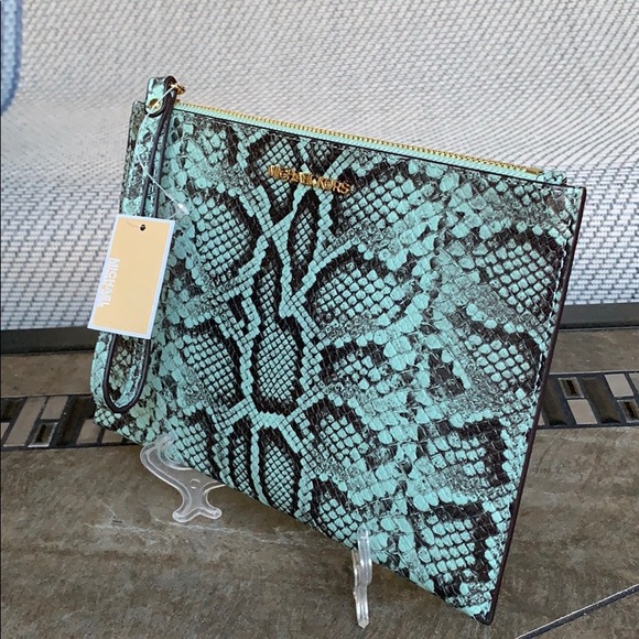 MICHAEL KORS JET SET TRAVEL XL ZIP CLUTCH WRISTLET - Picture 15 of 16